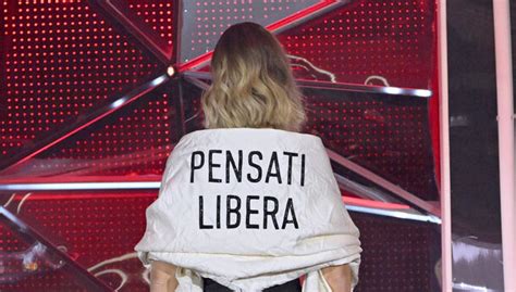 sentiti libera ferragni